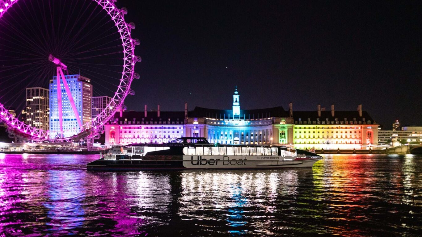 christmas on the thames mx205243